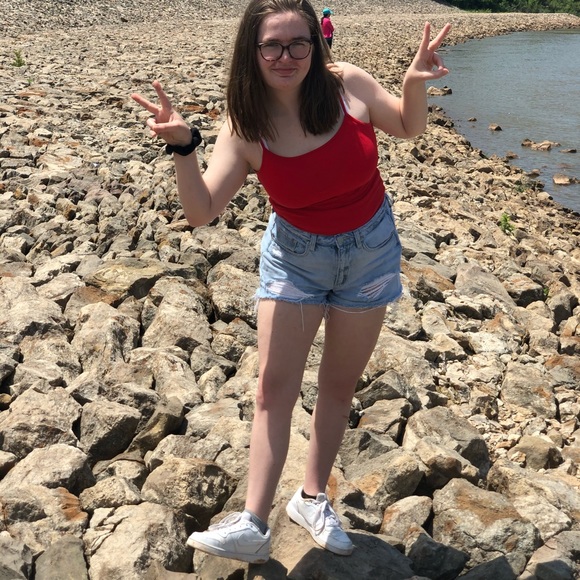 Meet your Posher, Madison - Picture 1 of 1